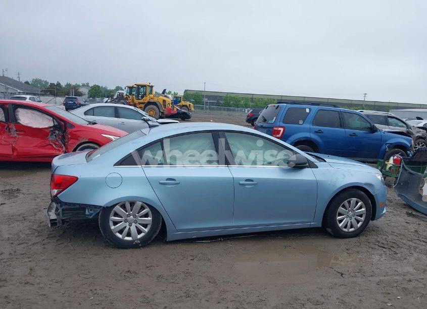 Photo 14 of 2011 Chevrolet Cruze LS (VIN 1G1PC5SH0B7137092)