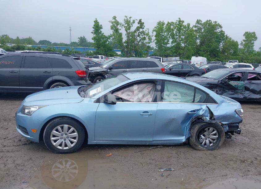 Photo 15 of 2011 Chevrolet Cruze LS (VIN 1G1PC5SH0B7137092)