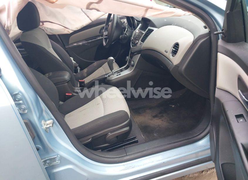 Photo 5 of 2011 Chevrolet Cruze LS (VIN 1G1PC5SH0B7137092)