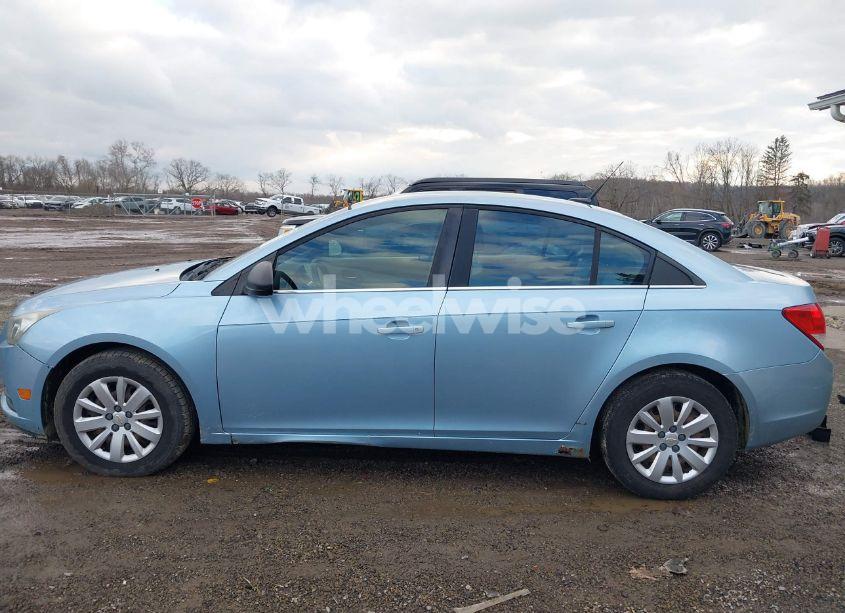 Photo 15 of 2011 Chevrolet Cruze LS (VIN 1G1PC5SH0B7151865)