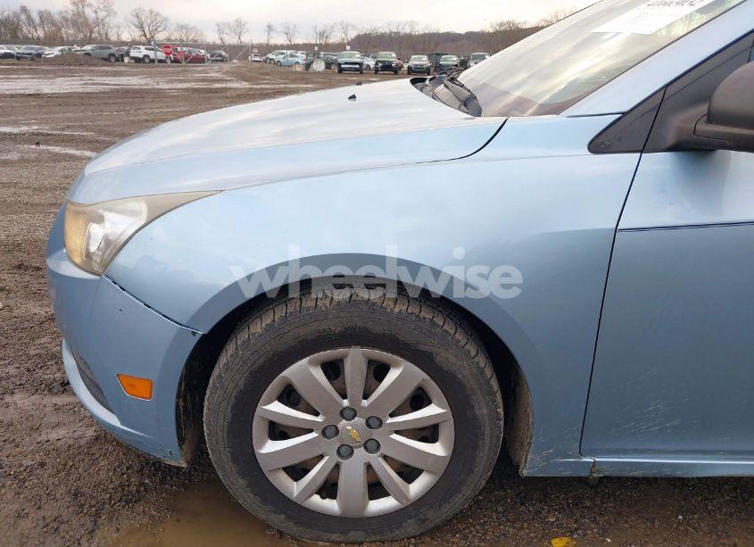 Photo 19 of 2011 Chevrolet Cruze LS (VIN 1G1PC5SH0B7151865)