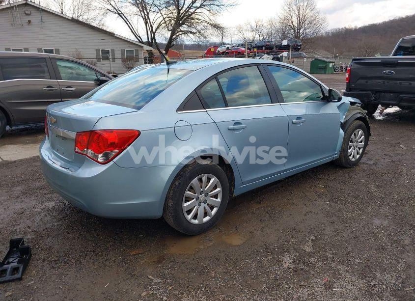 Photo 4 of 2011 Chevrolet Cruze LS (VIN 1G1PC5SH0B7151865)