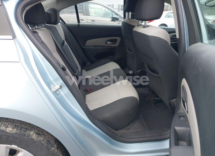 Photo 8 of 2011 Chevrolet Cruze LS (VIN 1G1PC5SH0B7151865)