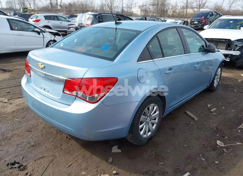 Photo 4 of 2011 Chevrolet Cruze LS (VIN 1G1PC5SH0B7171744)