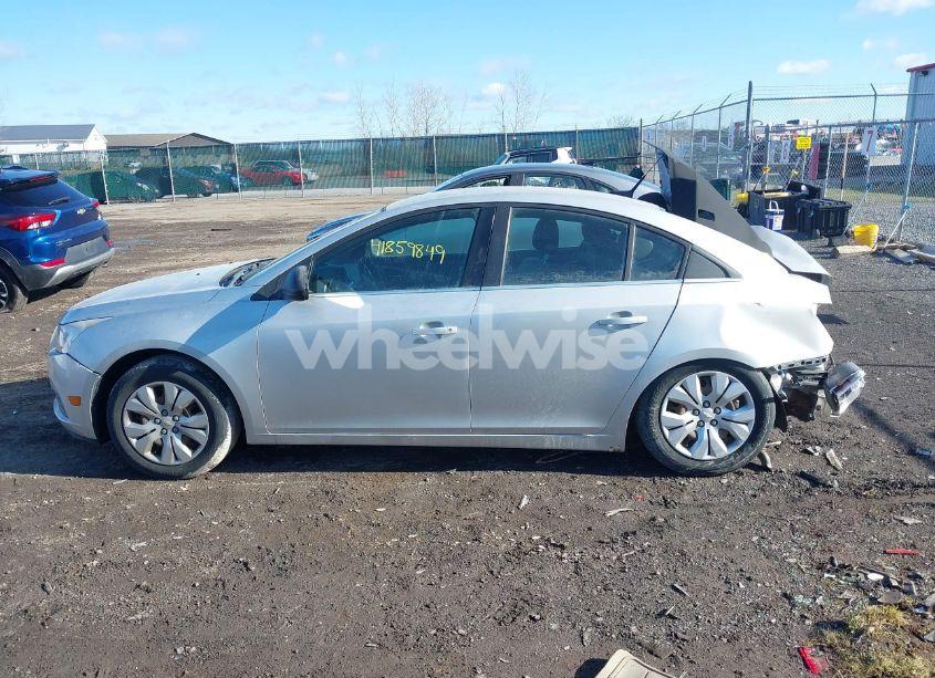 Photo 14 of 2012 Chevrolet Cruze LS (VIN 1G1PC5SH0C7117202)