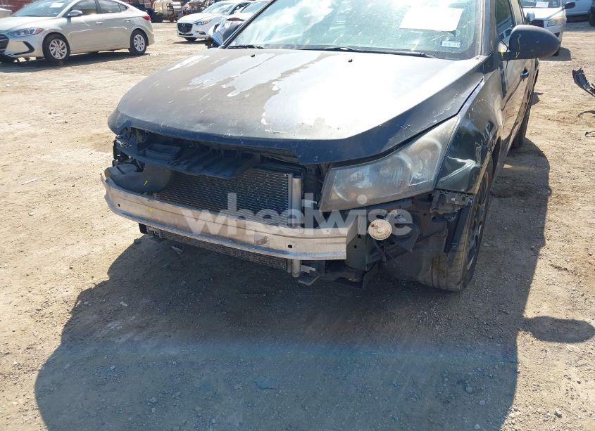 Photo 13 of 2012 Chevrolet Cruze LS (VIN 1G1PC5SH0C7140298)