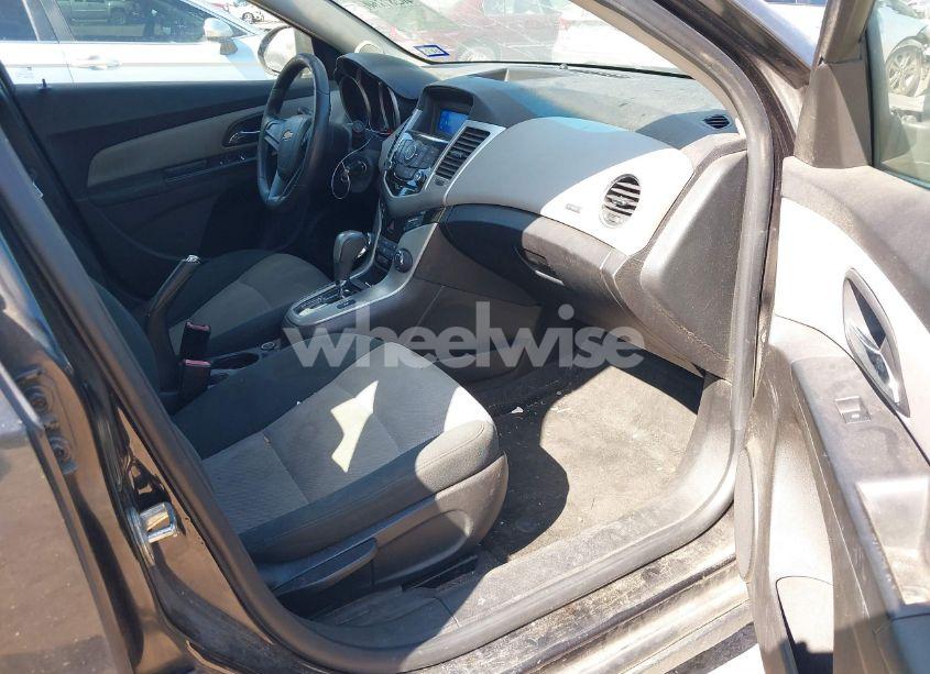 Photo 5 of 2012 Chevrolet Cruze LS (VIN 1G1PC5SH0C7140298)