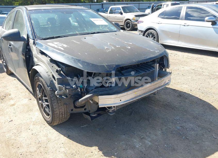Photo 6 of 2012 Chevrolet Cruze LS (VIN 1G1PC5SH0C7140298)
