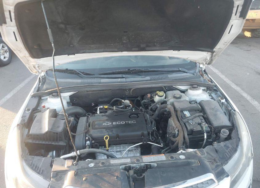 Photo 10 of 2012 Chevrolet Cruze LS (VIN 1G1PC5SH0C7150605)