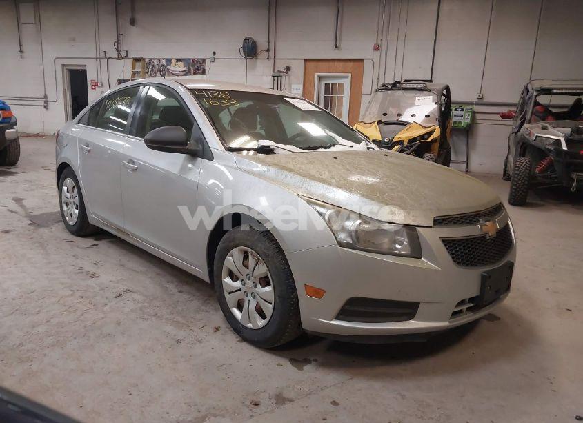 2012 Chevrolet Cruze LS (VIN 1G1PC5SH0C7165332) main photo