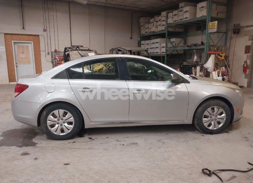 Photo 14 of 2012 Chevrolet Cruze LS (VIN 1G1PC5SH0C7165332)