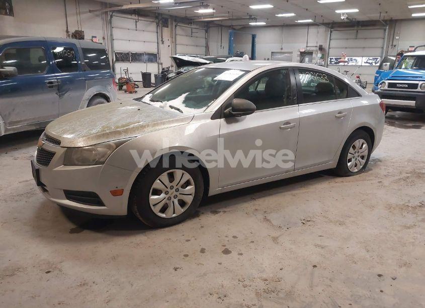 Photo 2 of 2012 Chevrolet Cruze LS (VIN 1G1PC5SH0C7165332)