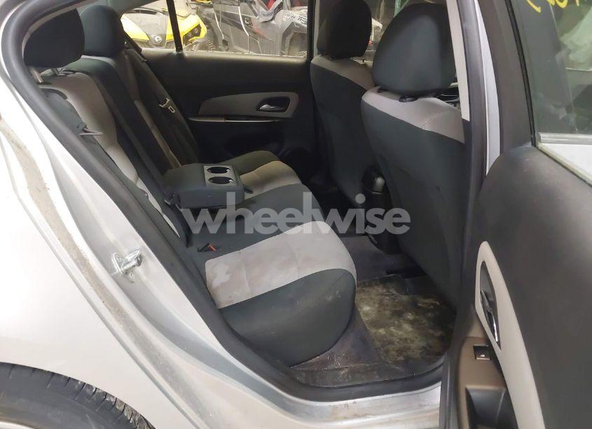 Photo 8 of 2012 Chevrolet Cruze LS (VIN 1G1PC5SH0C7165332)