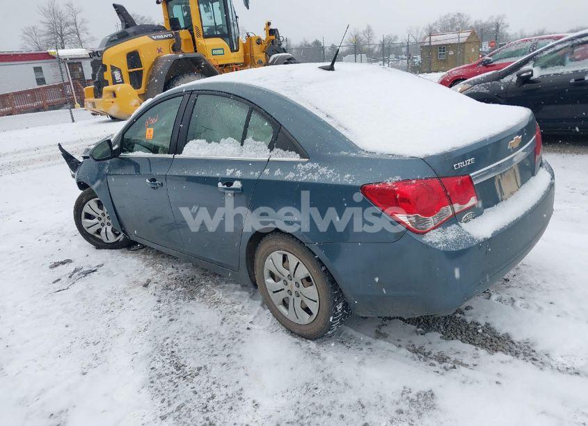 Photo 3 of 2012 Chevrolet Cruze LS (VIN 1G1PC5SH0C7201407)