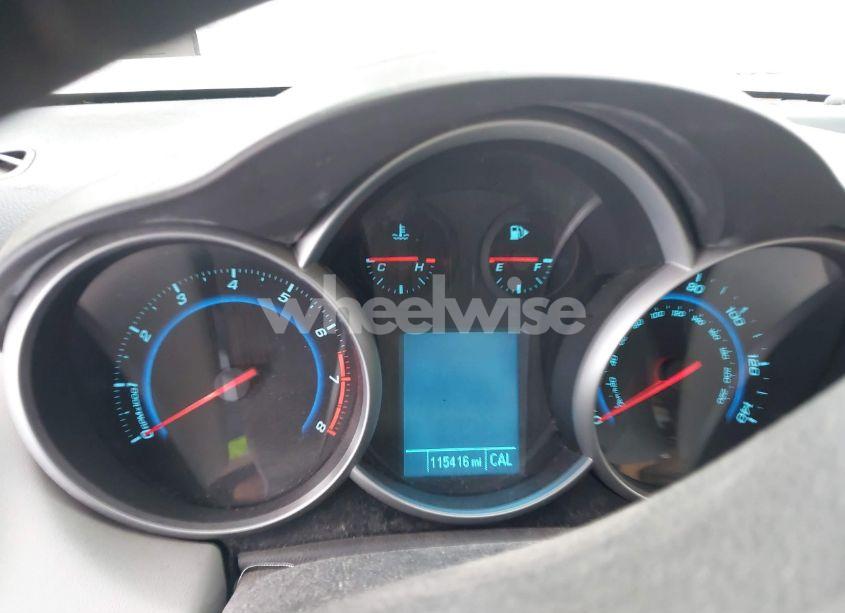 Photo 7 of 2012 Chevrolet Cruze LS (VIN 1G1PC5SH0C7201407)