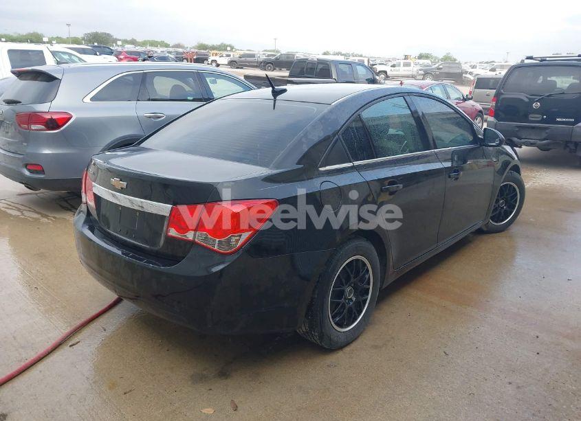 Photo 4 of 2012 Chevrolet Cruze LS (VIN 1G1PC5SH0C7216635)