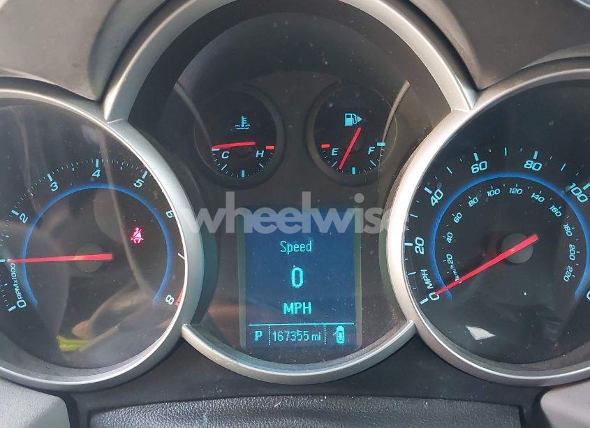 Photo 7 of 2012 Chevrolet Cruze LS (VIN 1G1PC5SH0C7216635)