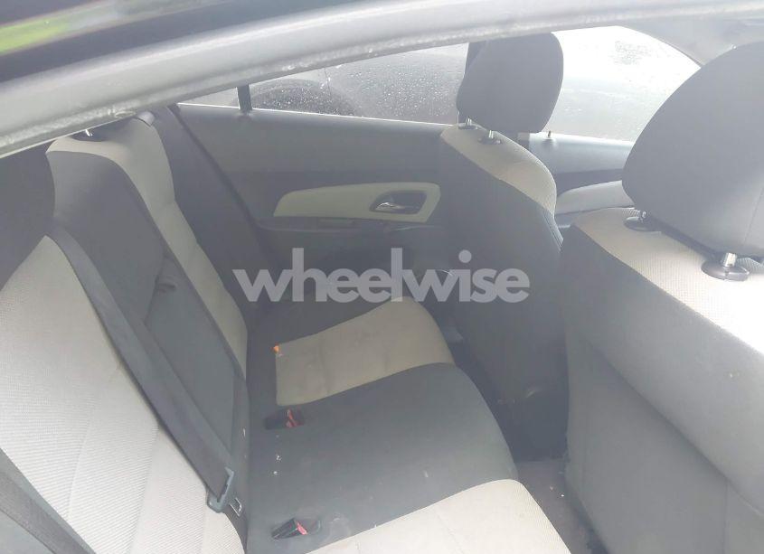 Photo 8 of 2012 Chevrolet Cruze LS (VIN 1G1PC5SH0C7216635)