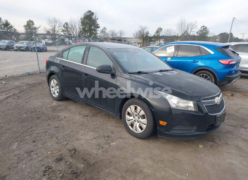 2012 Chevrolet Cruze LS (VIN 1G1PC5SH0C7233807) main photo