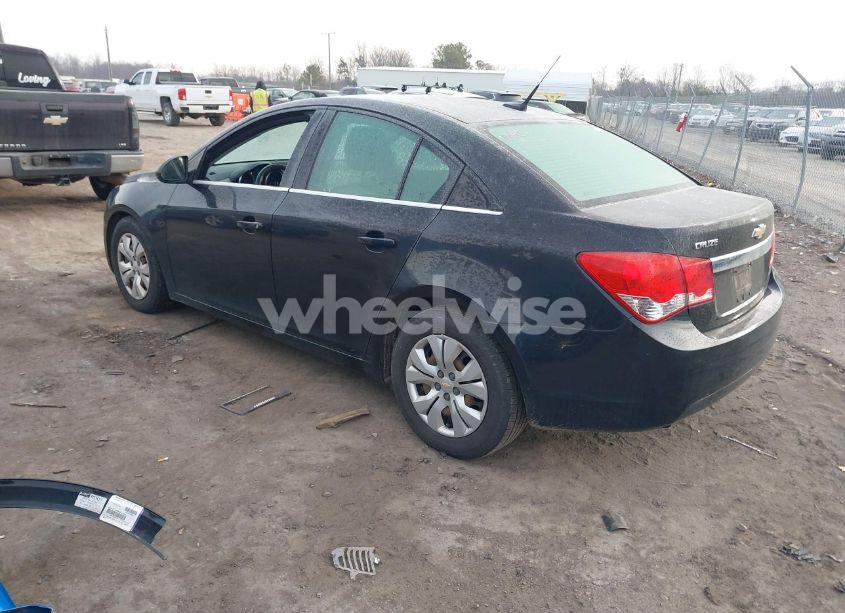 Photo 3 of 2012 Chevrolet Cruze LS (VIN 1G1PC5SH0C7233807)
