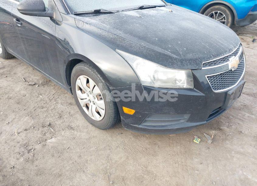 Photo 6 of 2012 Chevrolet Cruze LS (VIN 1G1PC5SH0C7233807)