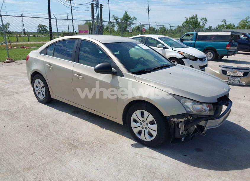 2012 Chevrolet Cruze LS (VIN 1G1PC5SH0C7235198) main photo