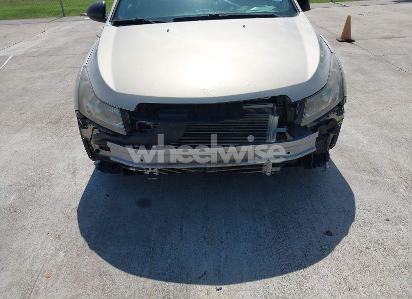 Photo 6 of 2012 Chevrolet Cruze LS (VIN 1G1PC5SH0C7235198)