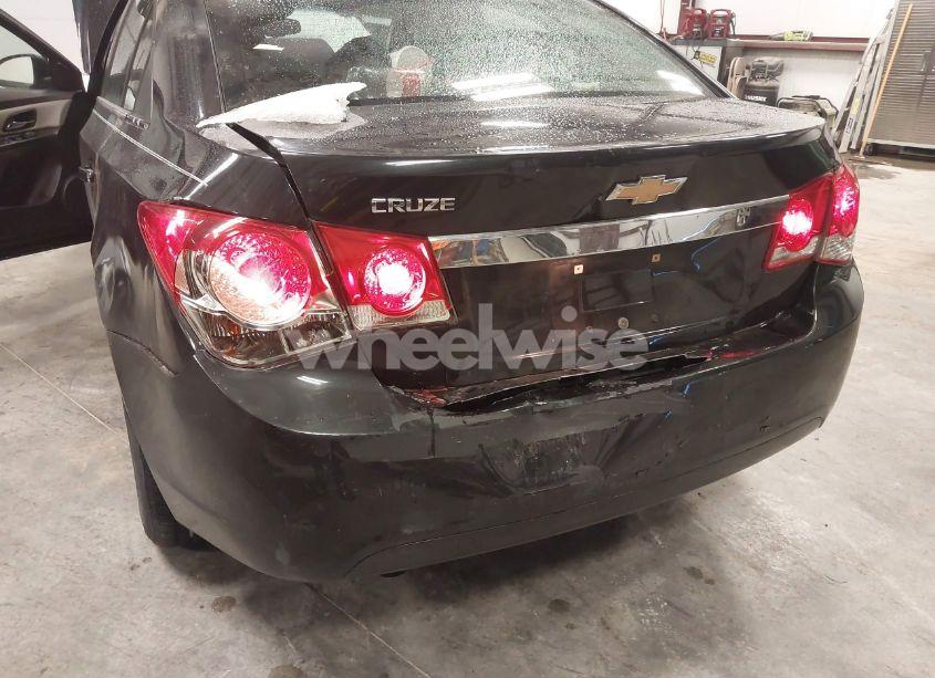 Photo 6 of 2012 Chevrolet Cruze LS (VIN 1G1PC5SH0C7276043)