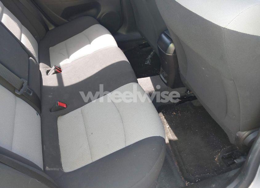 Photo 8 of 2012 Chevrolet Cruze LS (VIN 1G1PC5SH0C7298995)