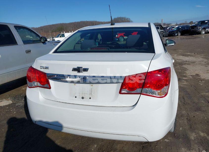 Photo 16 of 2012 Chevrolet Cruze LS (VIN 1G1PC5SH0C7299287)
