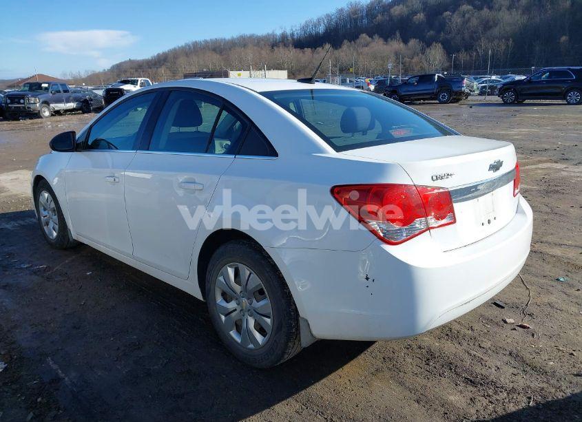 Photo 3 of 2012 Chevrolet Cruze LS (VIN 1G1PC5SH0C7299287)