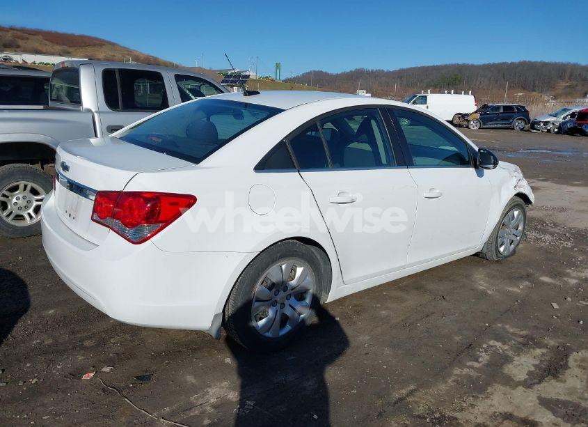 Photo 4 of 2012 Chevrolet Cruze LS (VIN 1G1PC5SH0C7299287)