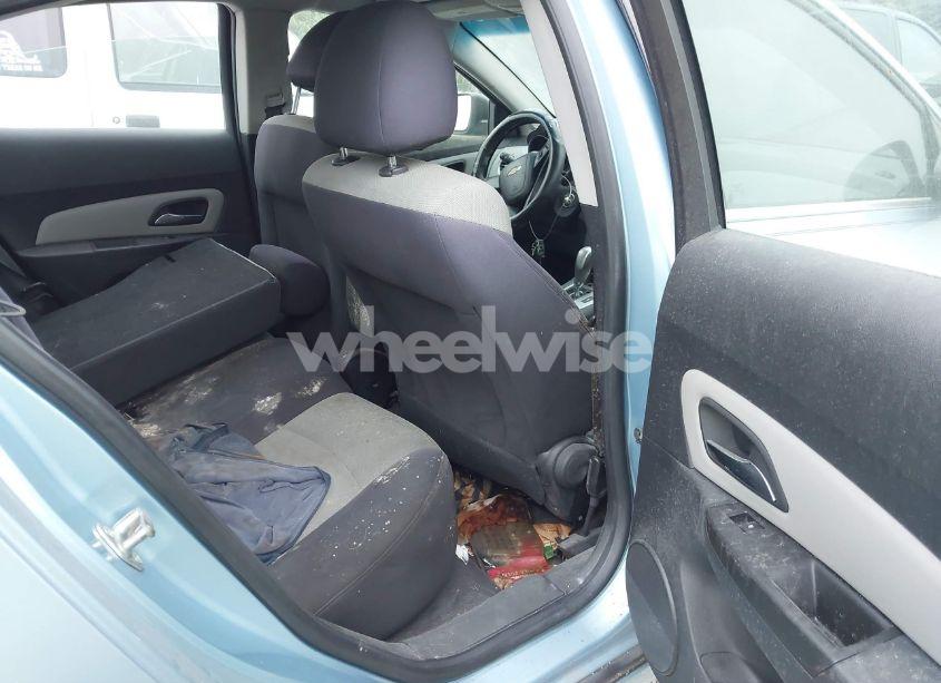 Photo 8 of 2012 Chevrolet Cruze LS (VIN 1G1PC5SH0C7307520)