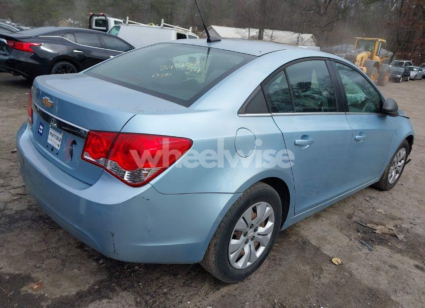 Photo 4 of 2012 Chevrolet Cruze LS (VIN 1G1PC5SH0C7330652)