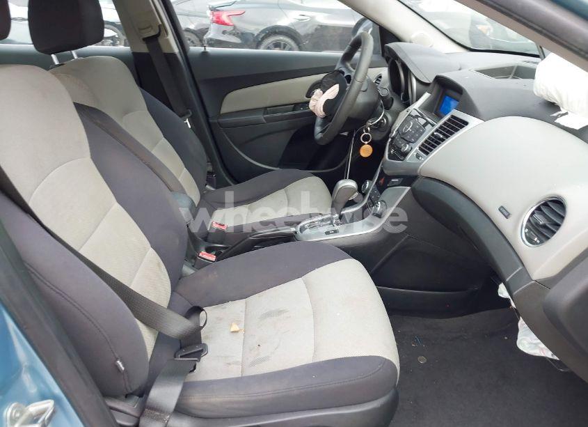Photo 5 of 2012 Chevrolet Cruze LS (VIN 1G1PC5SH0C7330652)