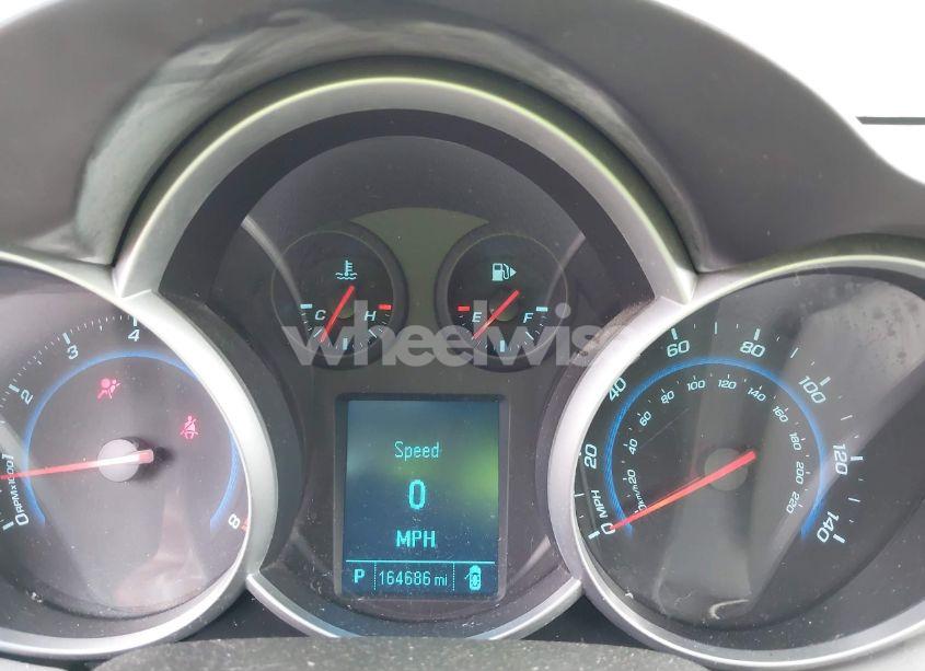 Photo 7 of 2012 Chevrolet Cruze LS (VIN 1G1PC5SH0C7330652)