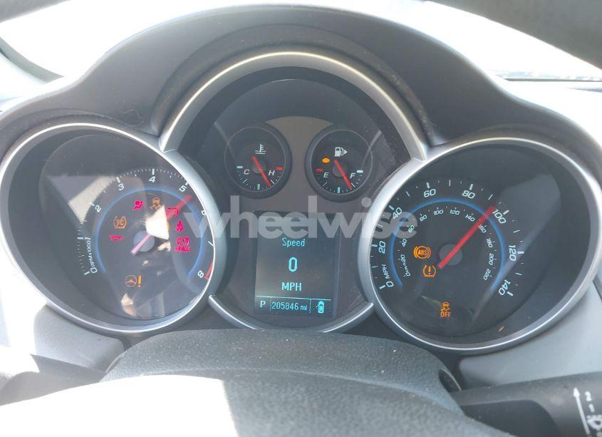 Photo 7 of 2012 Chevrolet Cruze LS (VIN 1G1PC5SH0C7359505)
