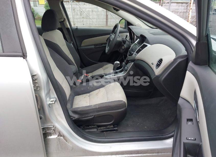 Photo 5 of 2016 Chevrolet Cruze LIMITED LS AUTO (VIN 1G1PC5SH0G7164705)