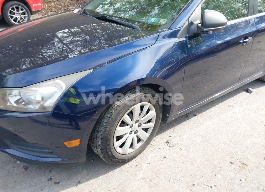 Photo 13 of 2011 Chevrolet Cruze LS (VIN 1G1PC5SH1B7179402)