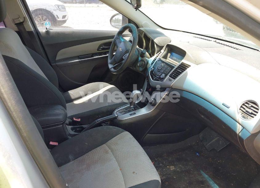 Photo 5 of 2011 Chevrolet Cruze LS (VIN 1G1PC5SH1B7273702)