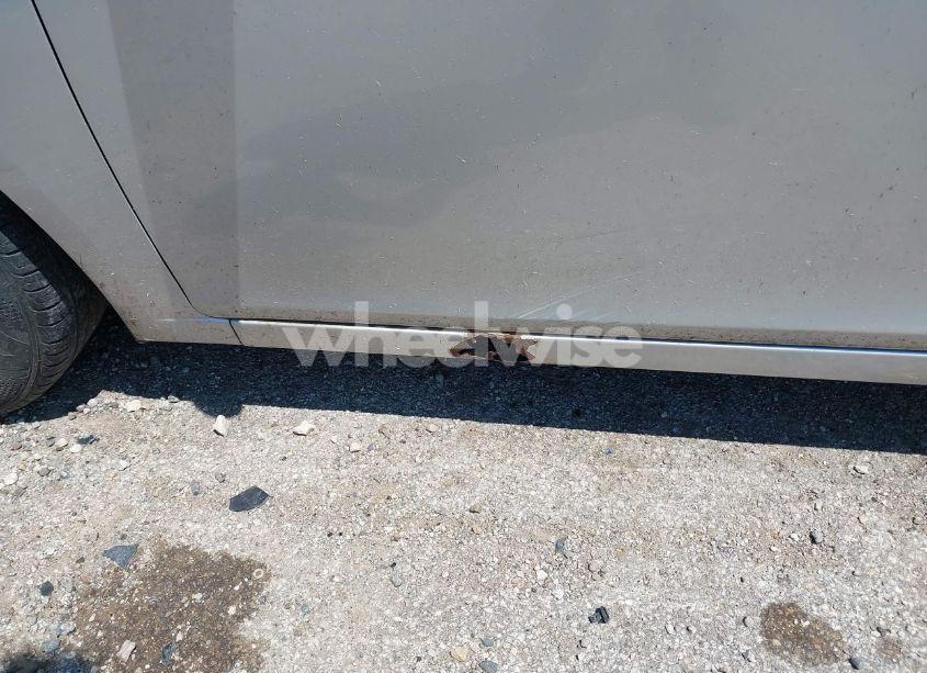 Photo 6 of 2011 Chevrolet Cruze LS (VIN 1G1PC5SH1B7273702)