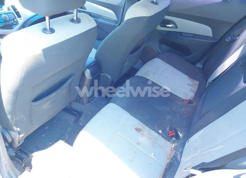 Photo 8 of 2011 Chevrolet Cruze LS (VIN 1G1PC5SH1B7273702)