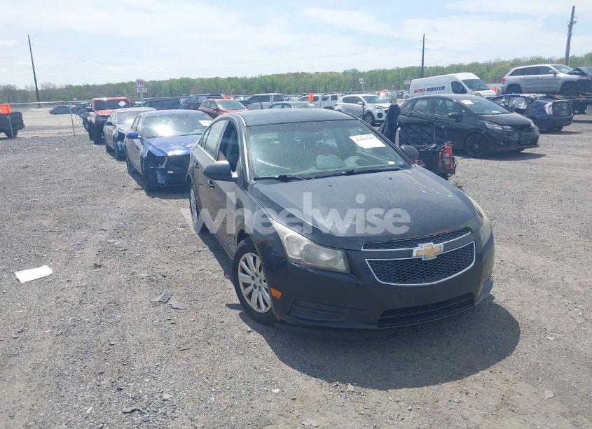 2011 Chevrolet Cruze LS (VIN 1G1PC5SH1B7294355) main photo