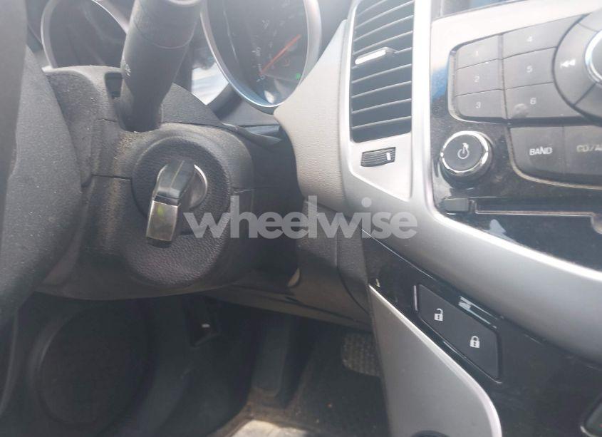 Photo 11 of 2011 Chevrolet Cruze LS (VIN 1G1PC5SH1B7294355)