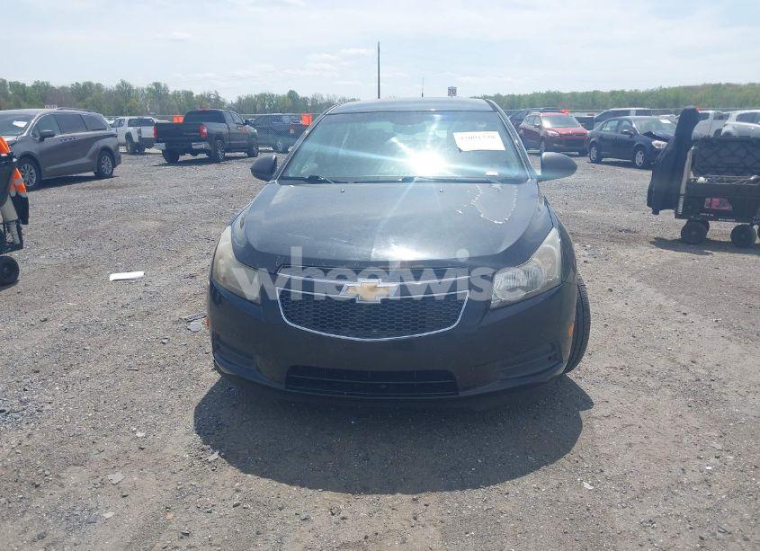 Photo 12 of 2011 Chevrolet Cruze LS (VIN 1G1PC5SH1B7294355)