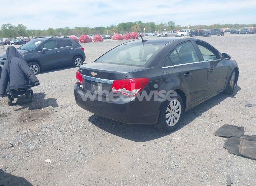 Photo 4 of 2011 Chevrolet Cruze LS (VIN 1G1PC5SH1B7294355)
