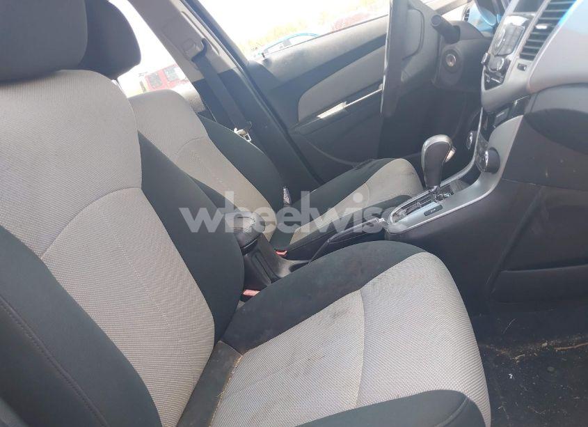 Photo 5 of 2011 Chevrolet Cruze LS (VIN 1G1PC5SH1B7294355)