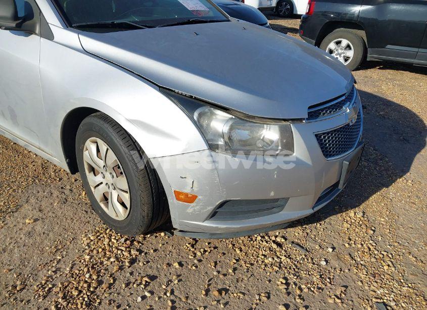 Photo 6 of 2012 Chevrolet Cruze LS (VIN 1G1PC5SH1C7169048)