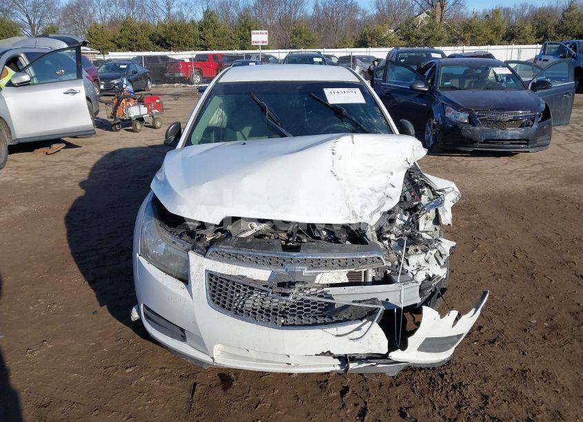 Photo 13 of 2012 Chevrolet Cruze LS (VIN 1G1PC5SH1C7176064)