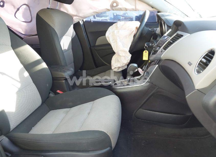 Photo 5 of 2012 Chevrolet Cruze LS (VIN 1G1PC5SH1C7176064)